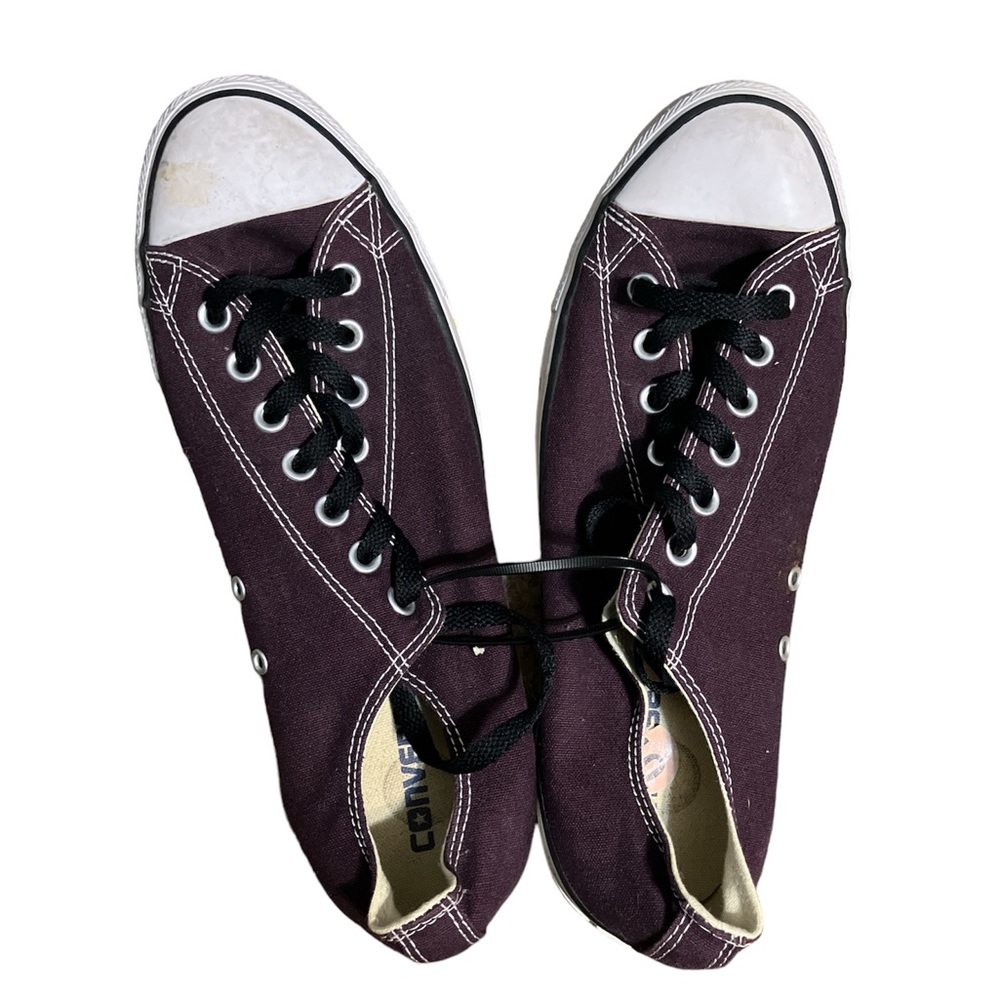 Size 10 Converse.  Gently worn.